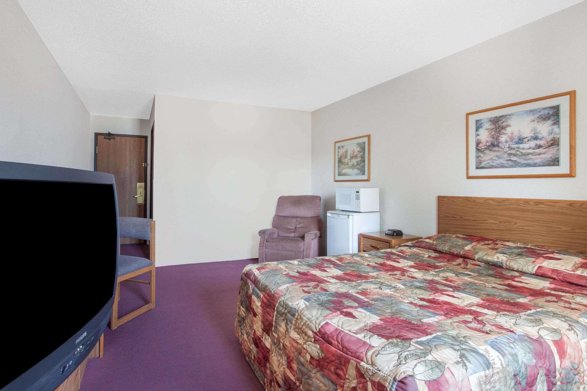 Hotel Super 8 By Wyndham Saanichton Victoria Airport Esterno foto