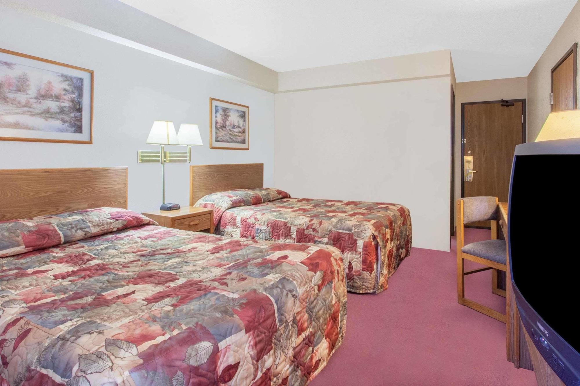 Hotel Super 8 By Wyndham Saanichton Victoria Airport Esterno foto
